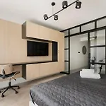 Apartment Easy Rent - Gold 36, Basen & Spa, Centrum Free Parking 24h Check-in *