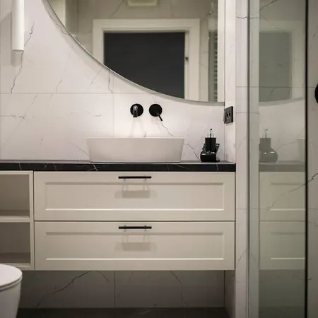 Easy Rent - Gold 36 Apartment *